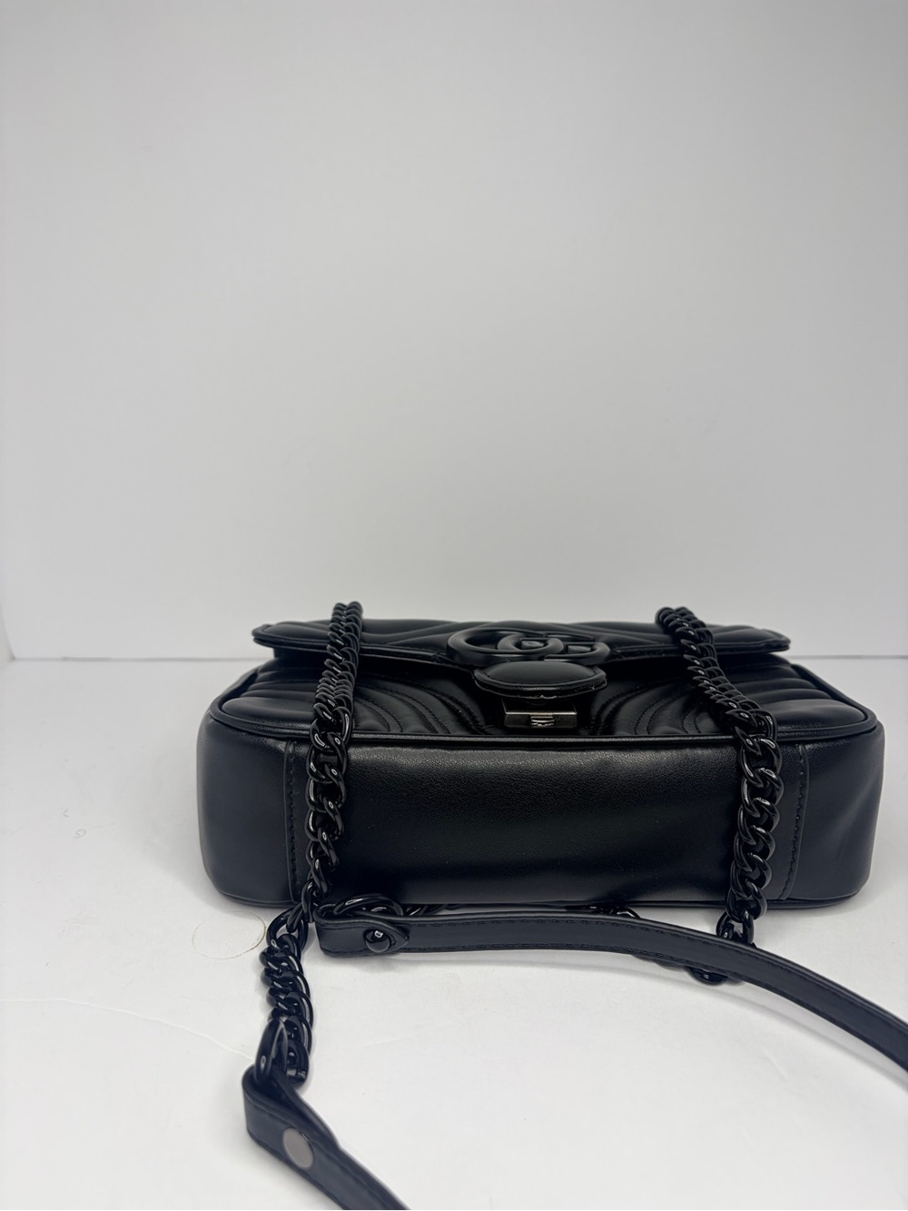 Gucci Black Matelassé GG Small Shoulder Bag - Picture 6 of 11